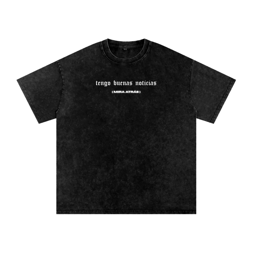 BUENAS NUEVAS Oversized Christian Tee front view — Romanos 5:8